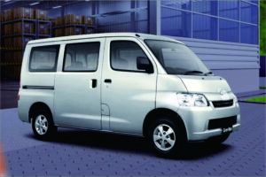 daihatsu granmax minibus